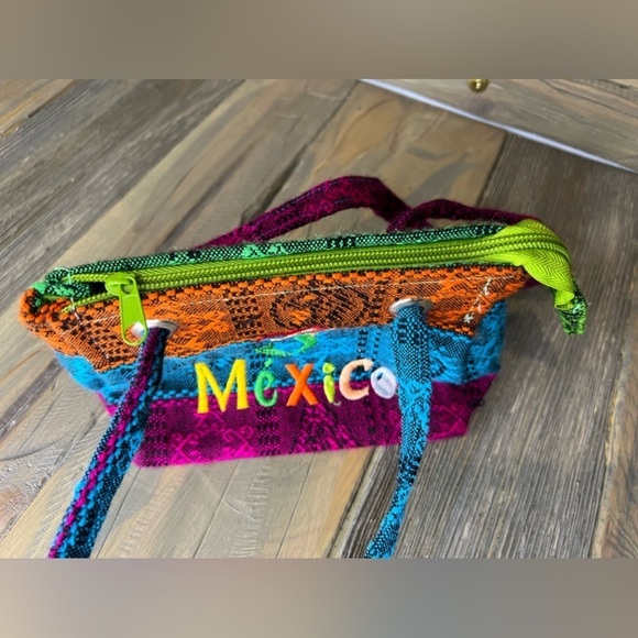 353. Embroidered Mexico Little Mermaid Bag - Picture 7 of 8